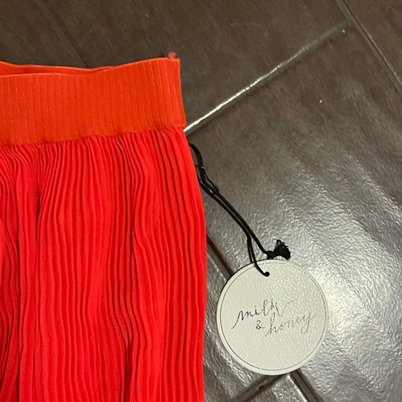 Vibrant Red and Orange Pleated Wide Leg Pants - Picture 2 of 5